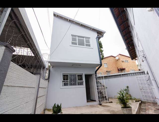 55M² OFFICE TO LET IN WESTCLIFF